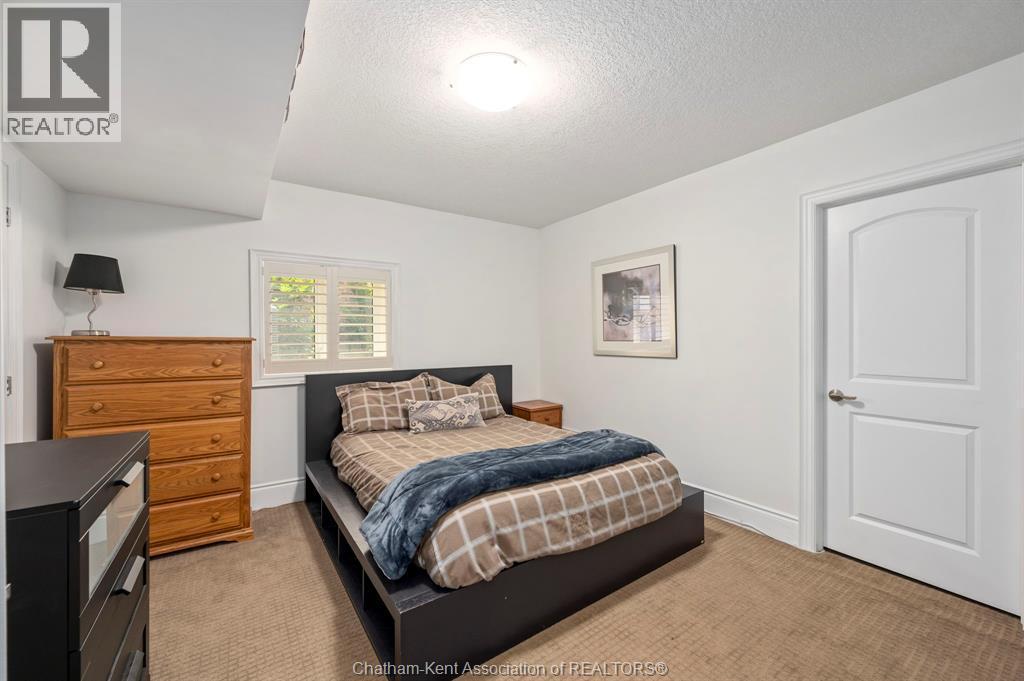 1465 Shore Road, London, ON - Indoor Photo Showing Bedroom