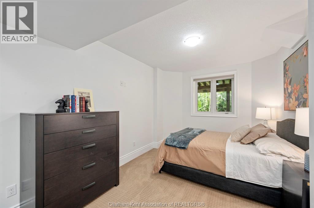 1465 Shore Road, London, ON - Indoor Photo Showing Bedroom