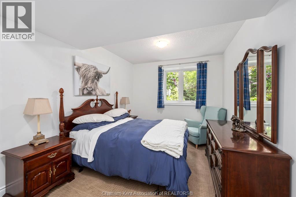 1465 Shore Road, London, ON - Indoor Photo Showing Bedroom
