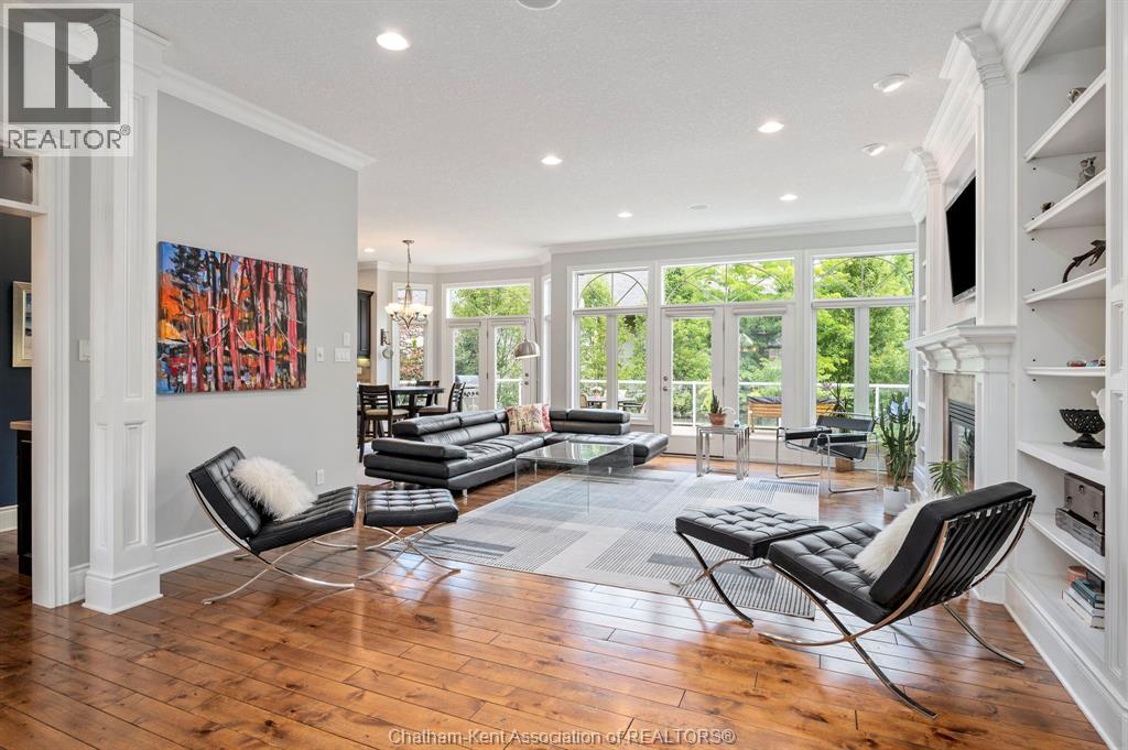 1465 Shore Road, London, ON - Indoor Photo Showing Living Room With Fireplace