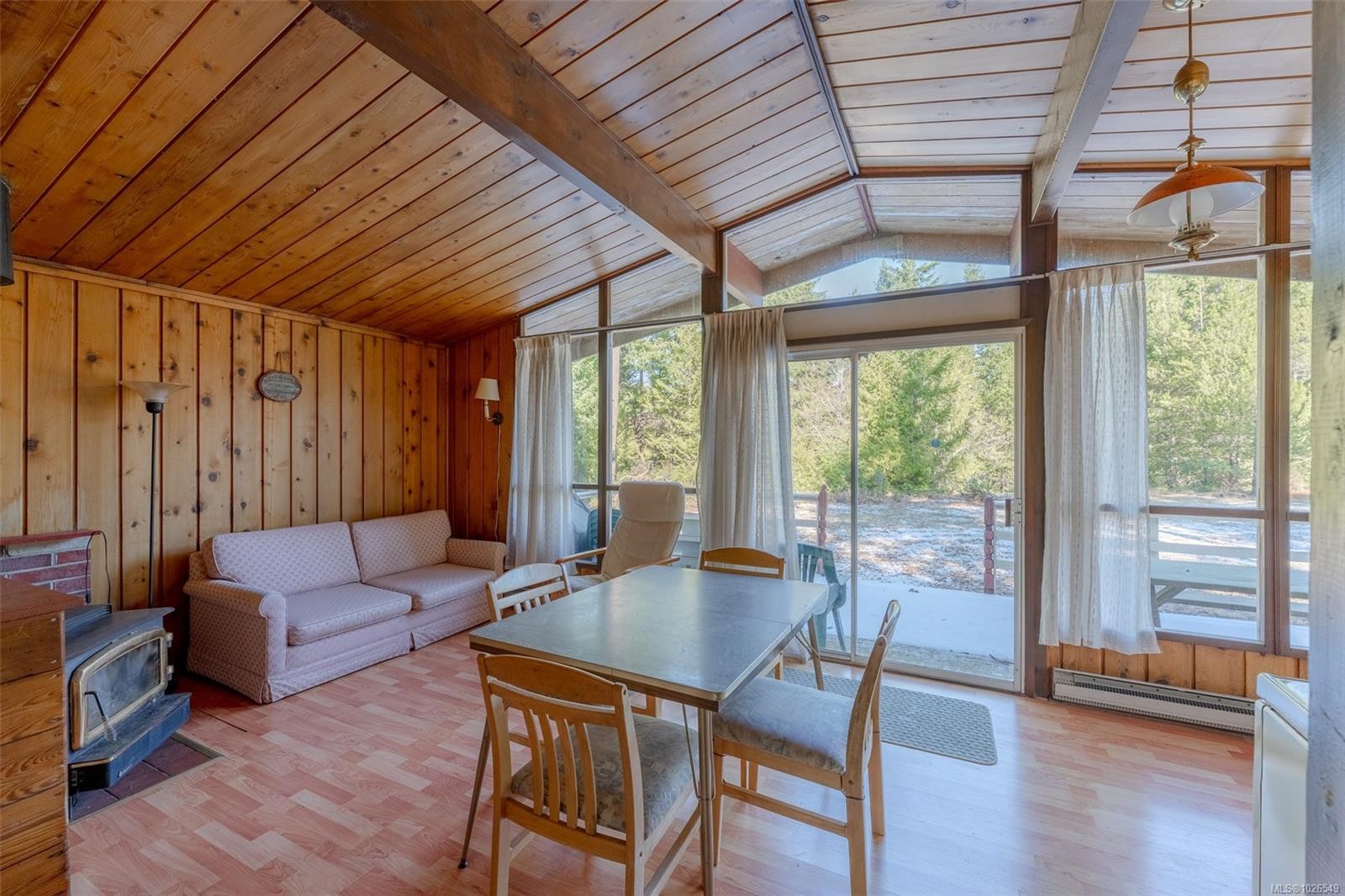 2740 Lakeview Rd, Qualicum Beach, BC