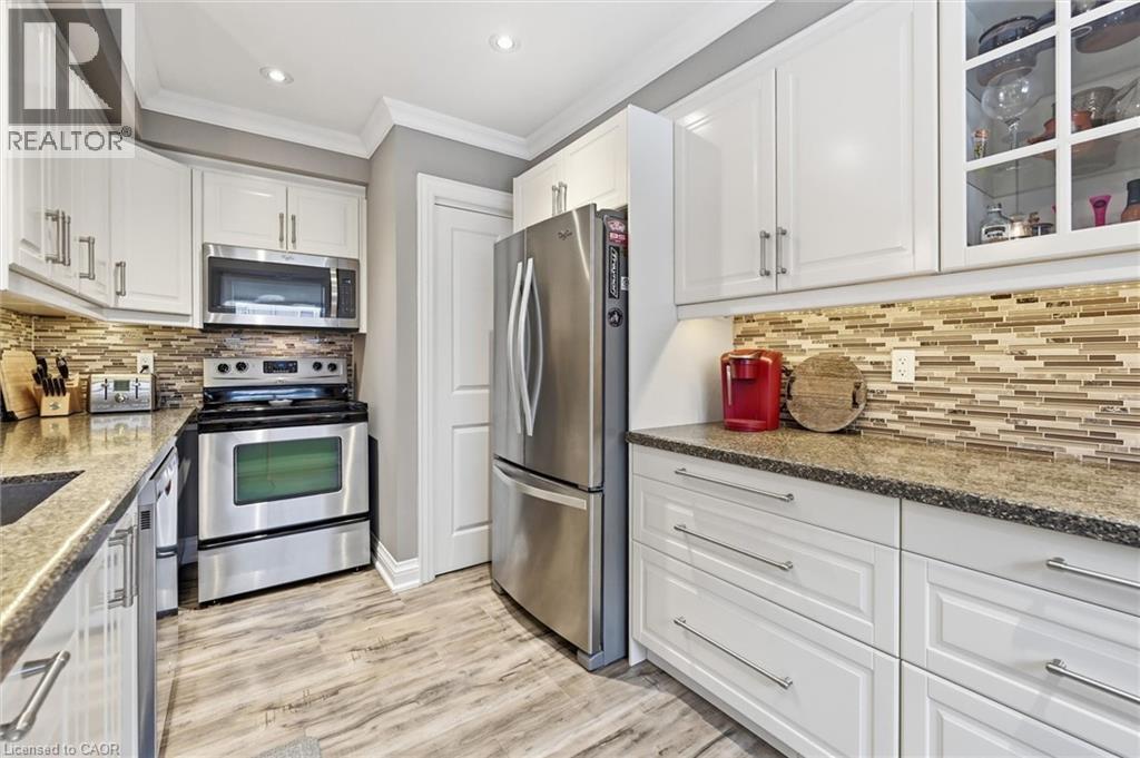 469 Claridge Road Unit# 6, Burlington, ON - Indoor Photo Showing Kitchen With Stainless Steel Kitchen