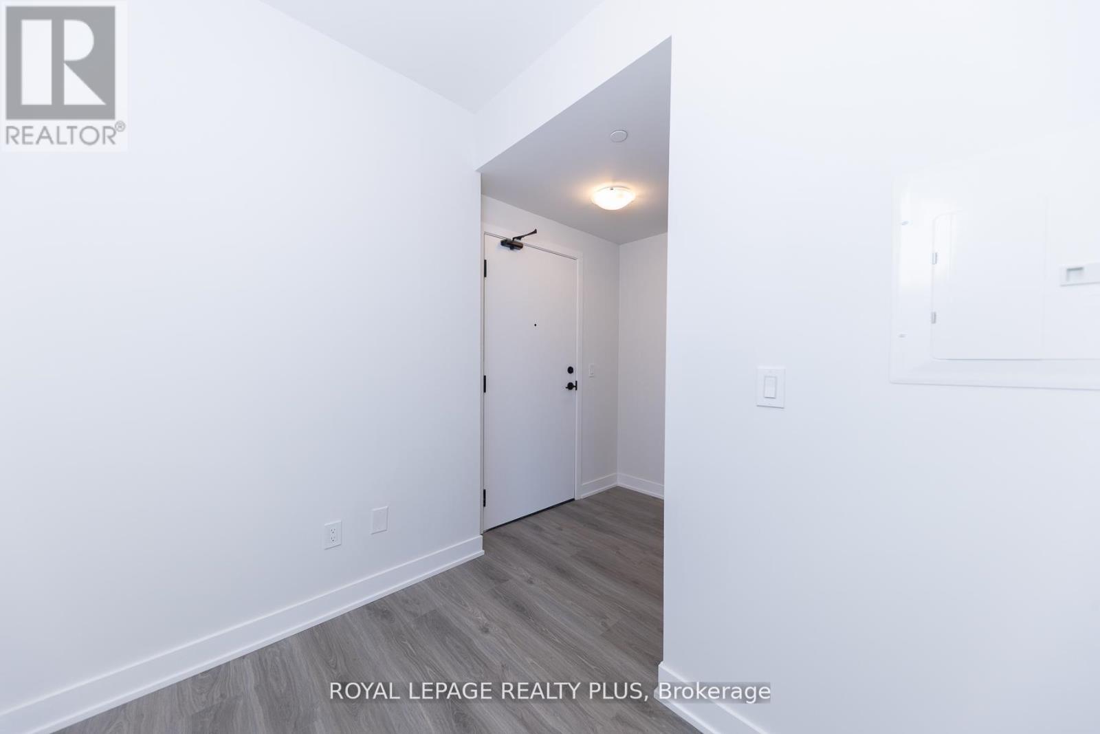 1710 - 430 Square One Drive, Mississauga, ON - Indoor Photo Showing Other Room