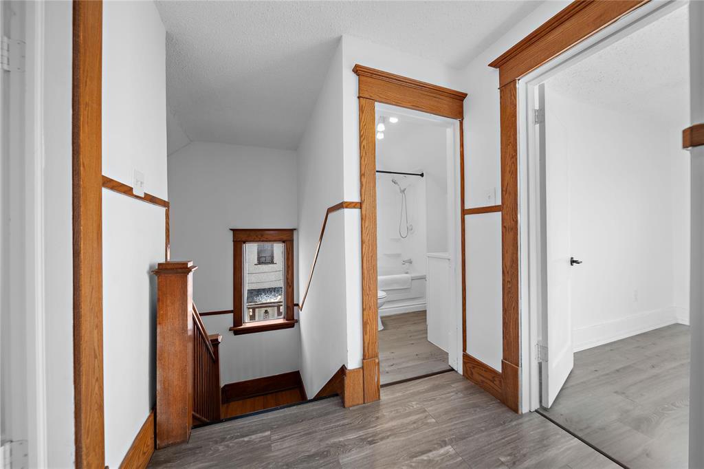 660 Machray Avenue, Winnipeg, MB - Indoor Photo Showing Other Room