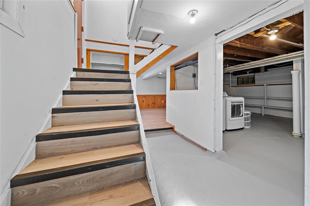 660 Machray Avenue, Winnipeg, MB - Indoor Photo Showing Other Room