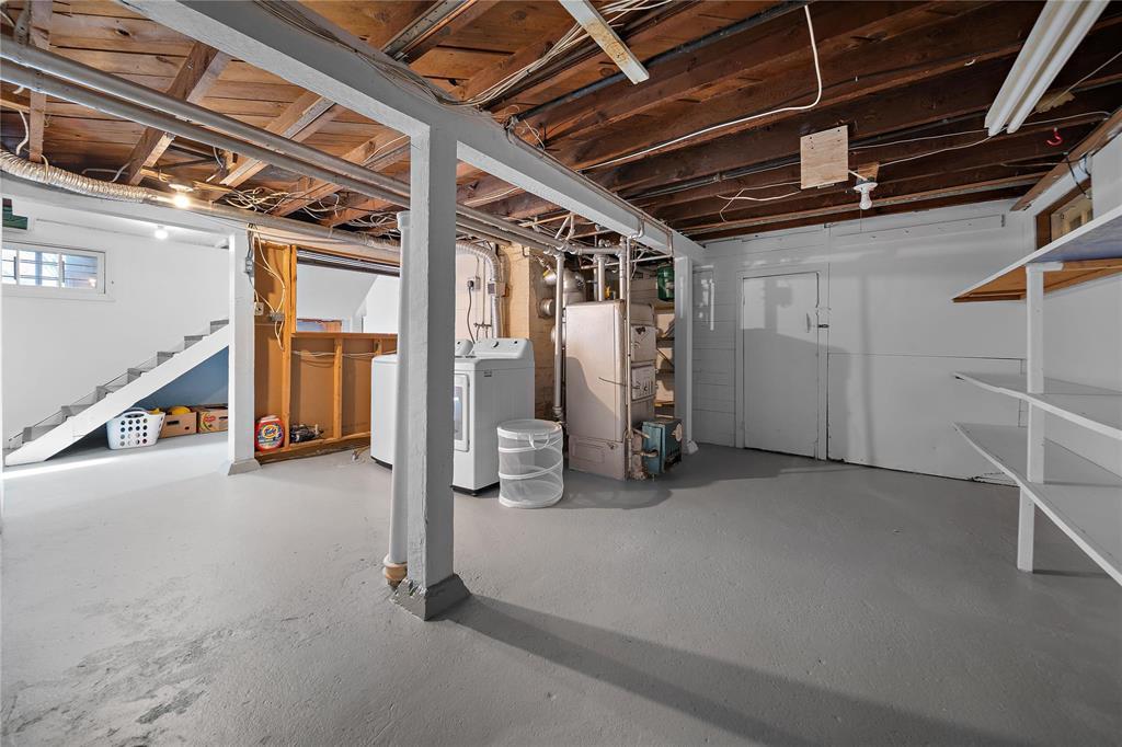 660 Machray Avenue, Winnipeg, MB - Indoor Photo Showing Basement