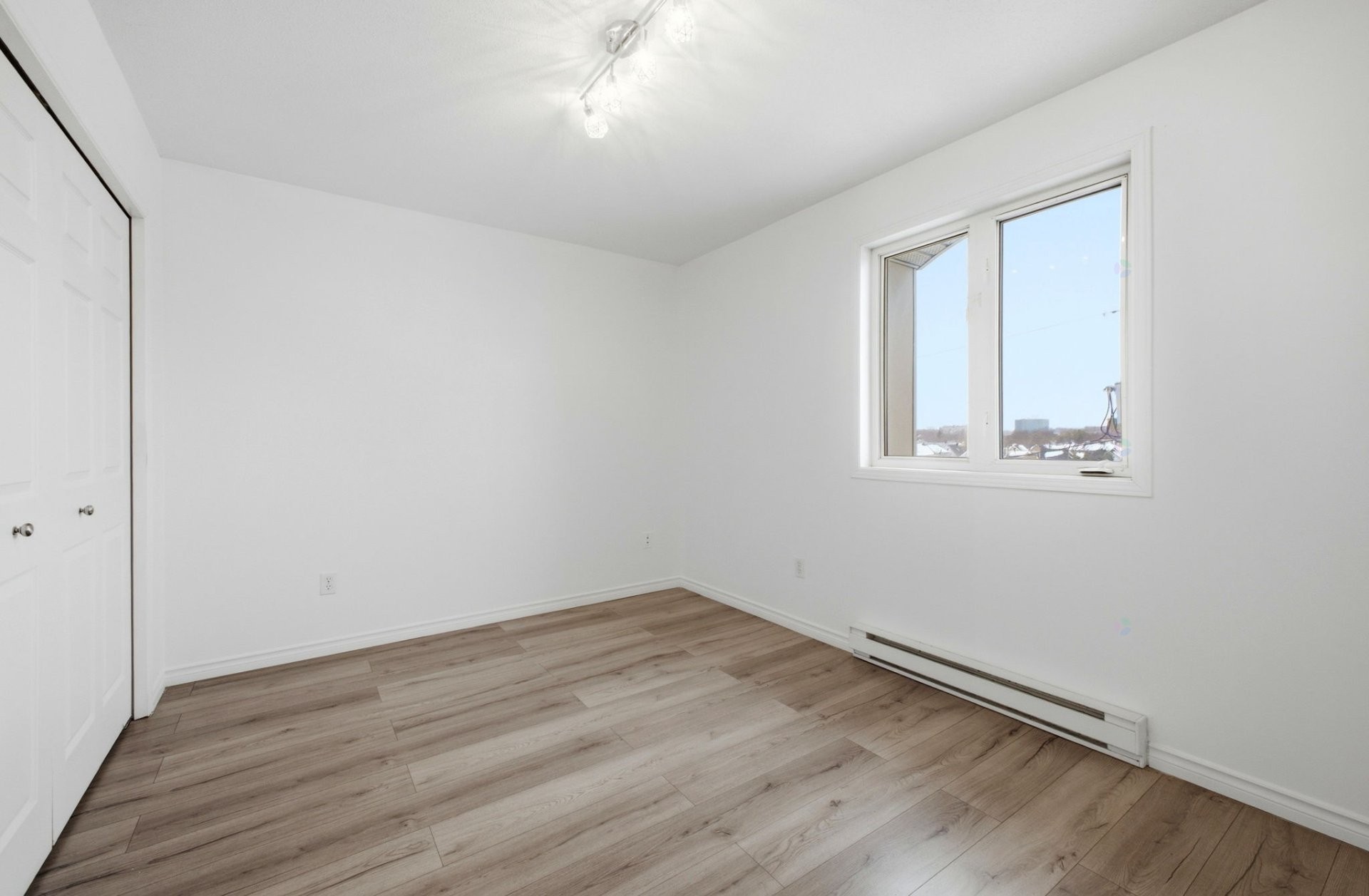 Chambre à coucher - C-321 Rue Champlain, Gatineau (Hull), QC - Indoor Photo Showing Other Room