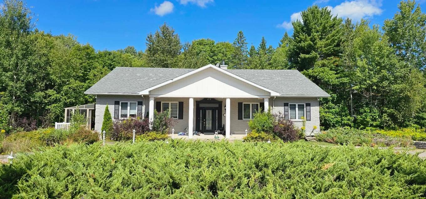 Façade - 3171 Rue Dupuis, Sainte-Julienne, QC - Outdoor