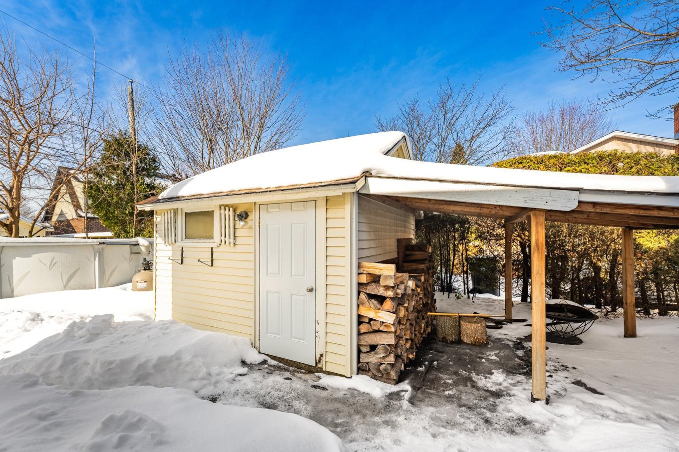 Remise - 412 Boul. St-Joseph, Sainte-Julie, QC - Outdoor