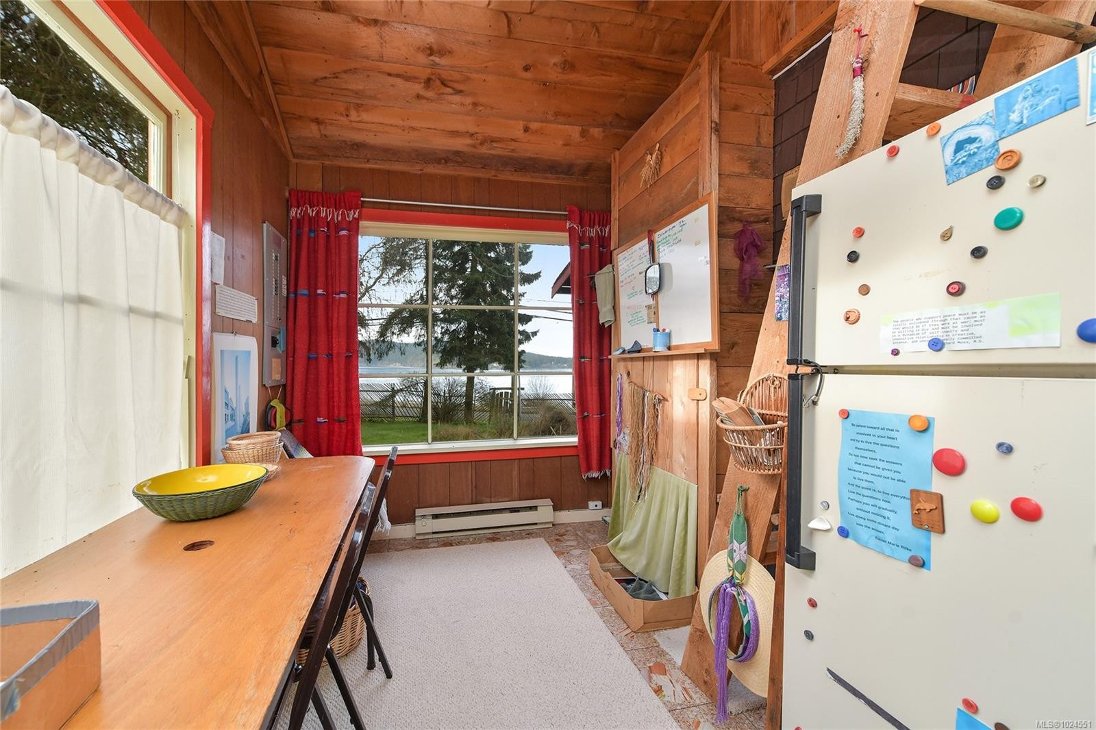 417 Sunset Pl, Mayne Island, BC