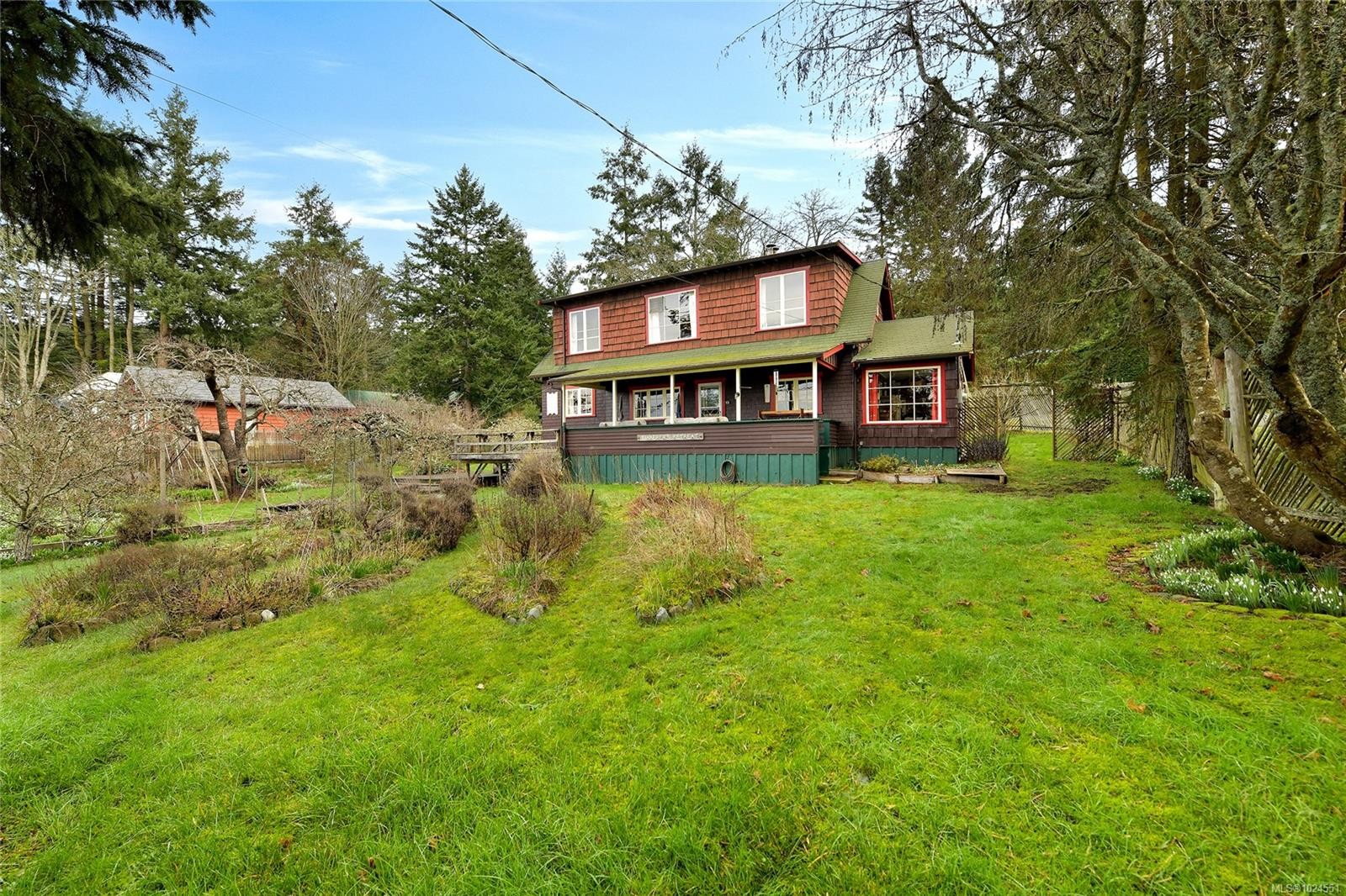 417 Sunset Pl, Mayne Island, BC