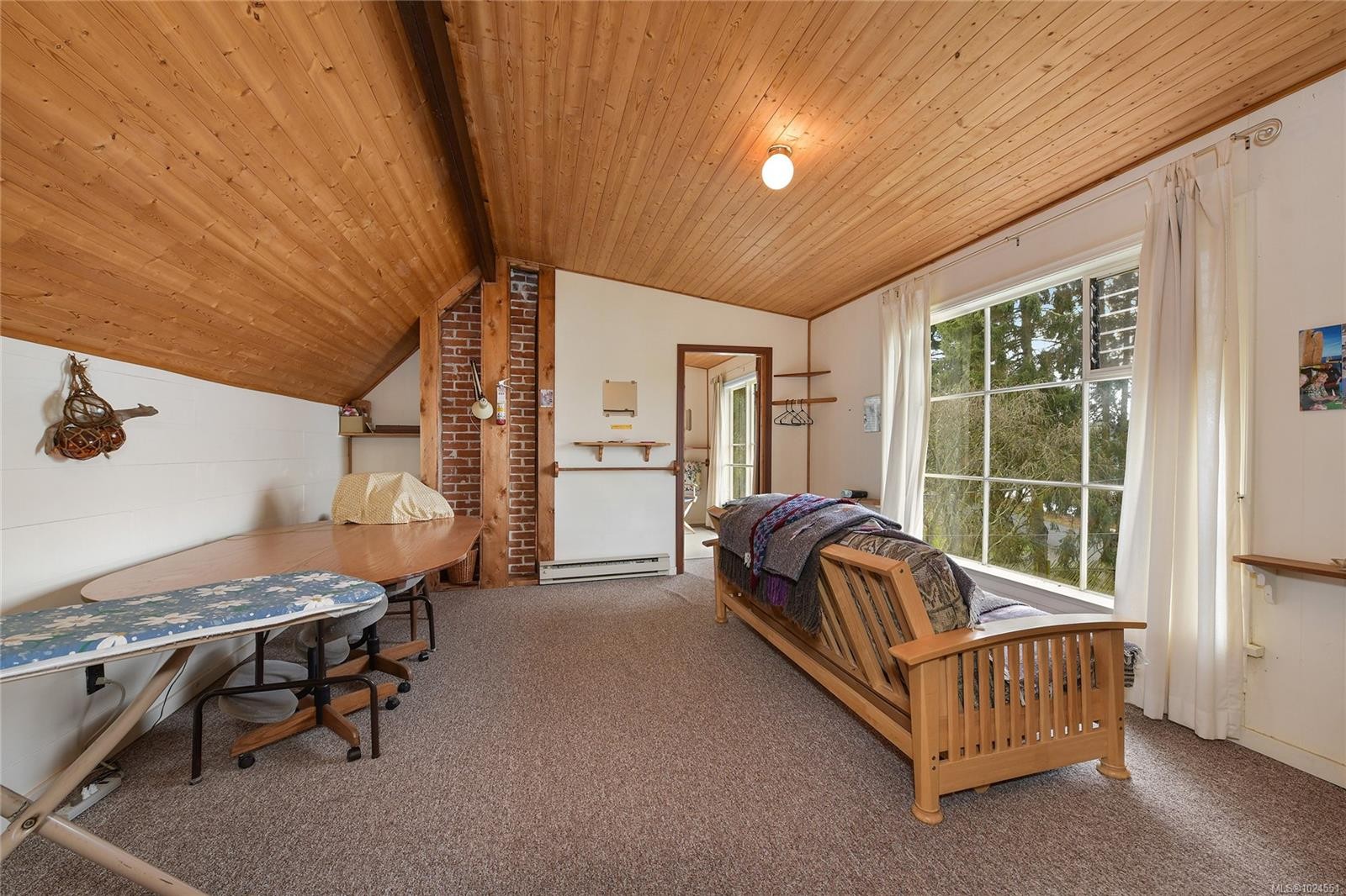 417 Sunset Pl, Mayne Island, BC