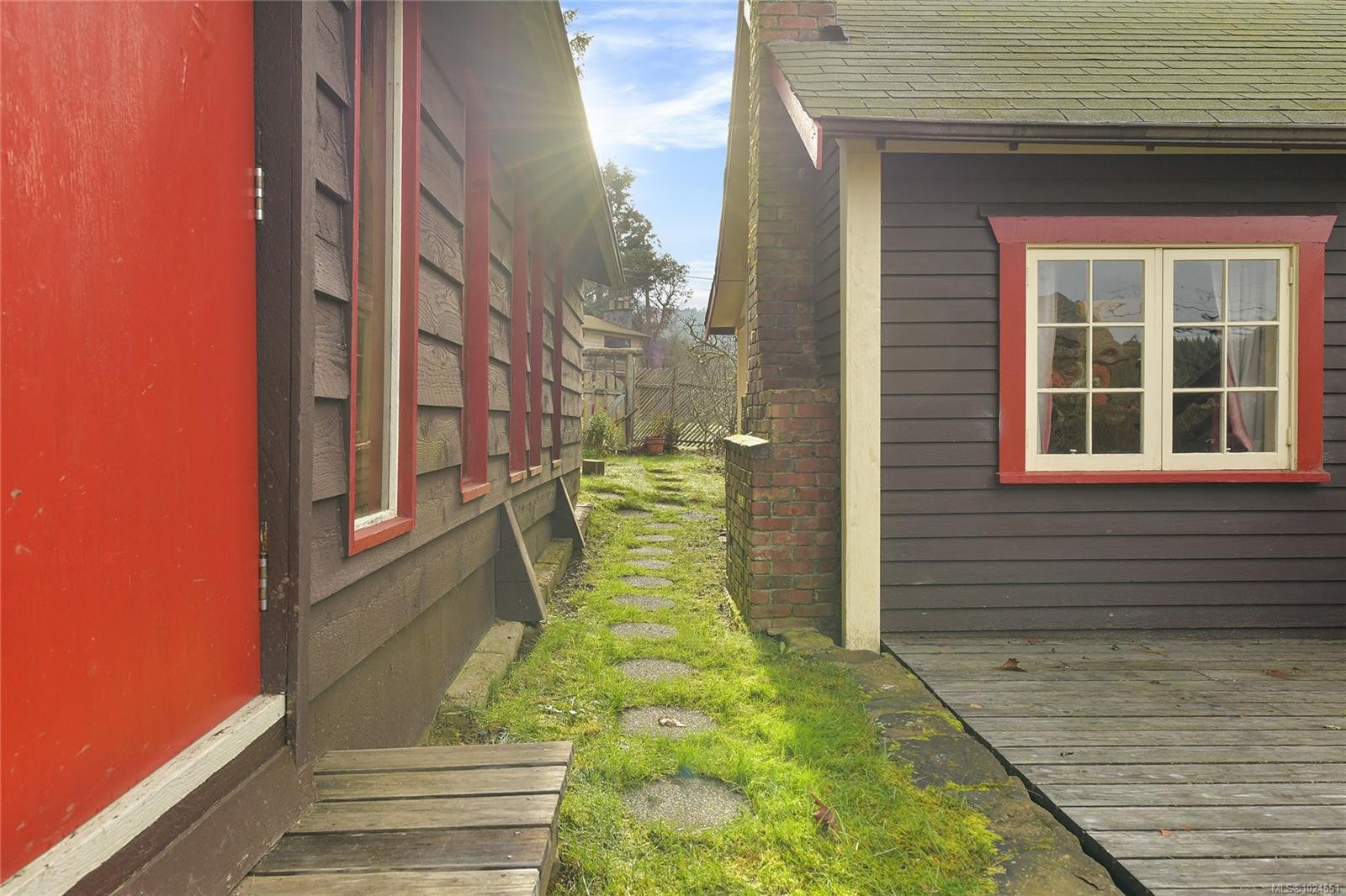 417 Sunset Pl, Mayne Island, BC