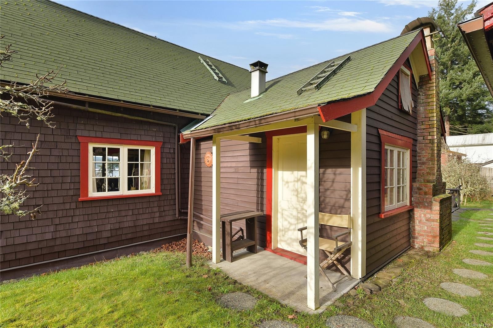 417 Sunset Pl, Mayne Island, BC