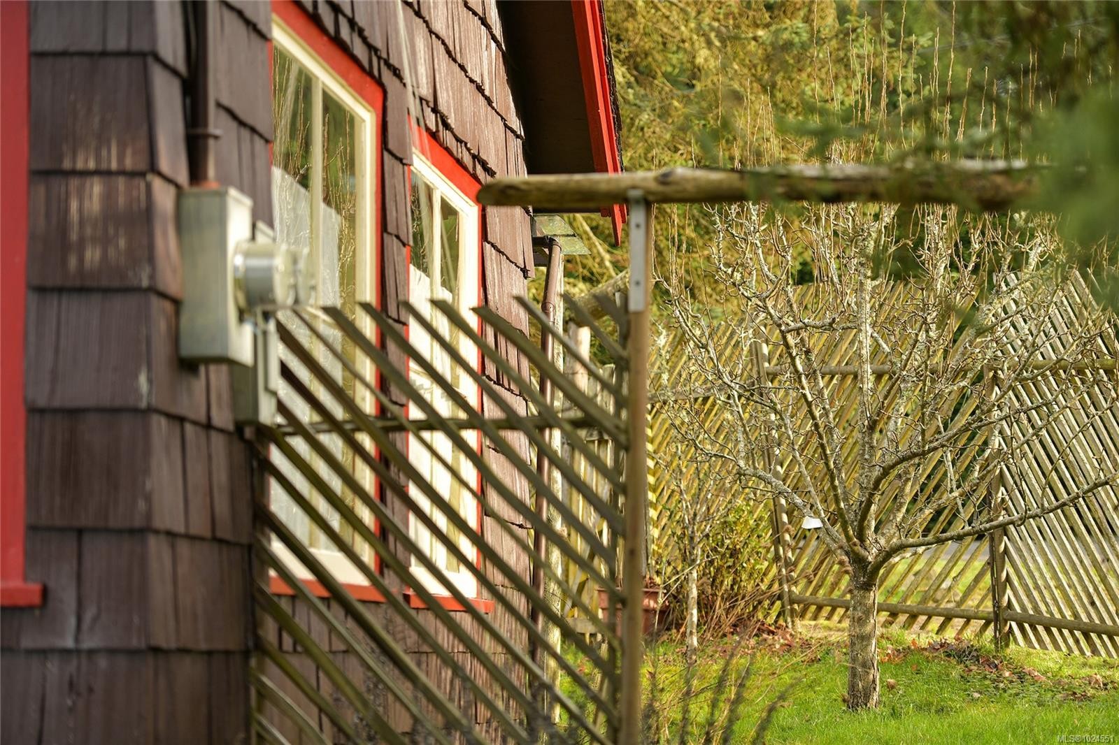 417 Sunset Pl, Mayne Island, BC