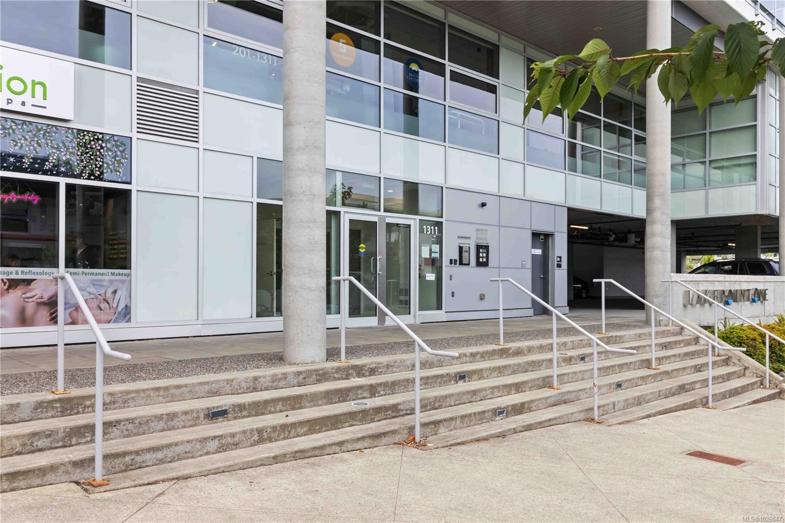 310-1311 Lakepoint Way, Langford, BC