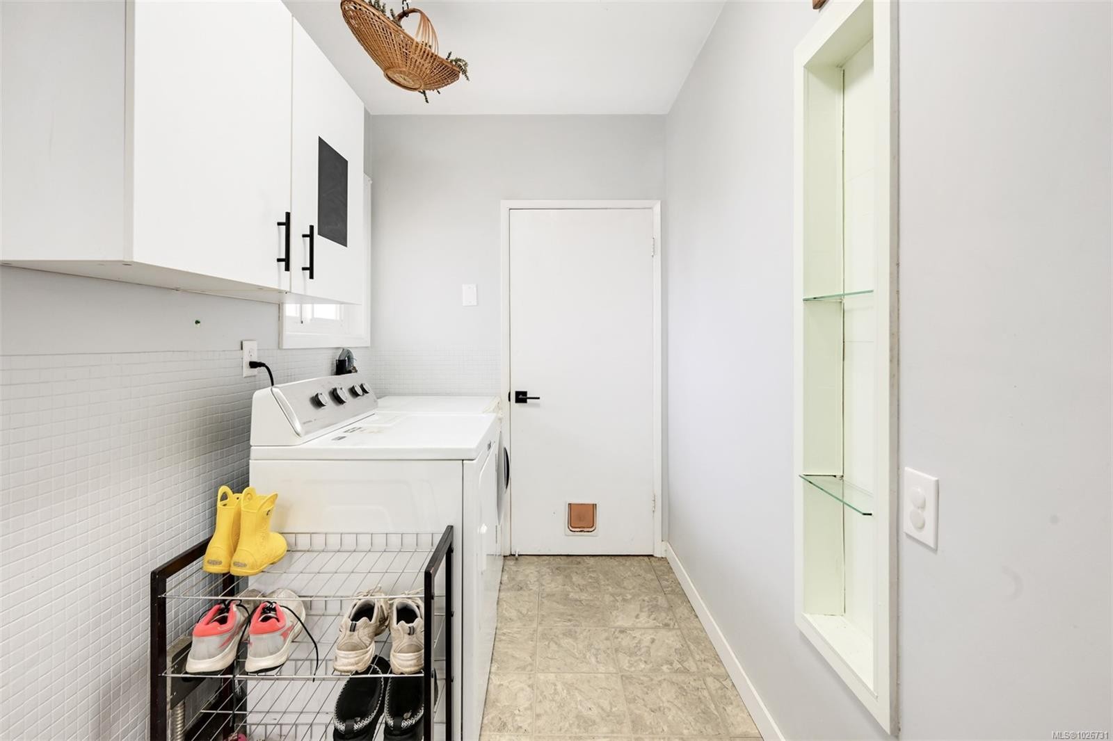 1680 Sheridan Ave, Saanich, BC