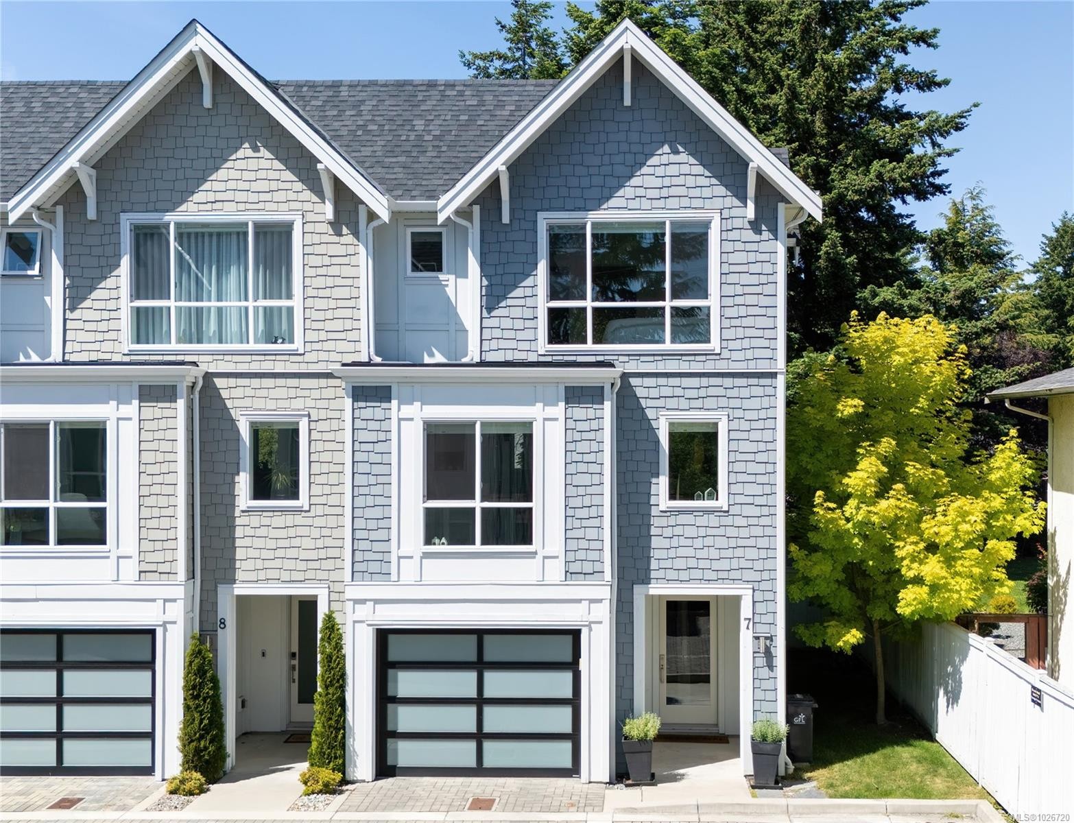 7-1032 Cloverdale Ave, Saanich, BC