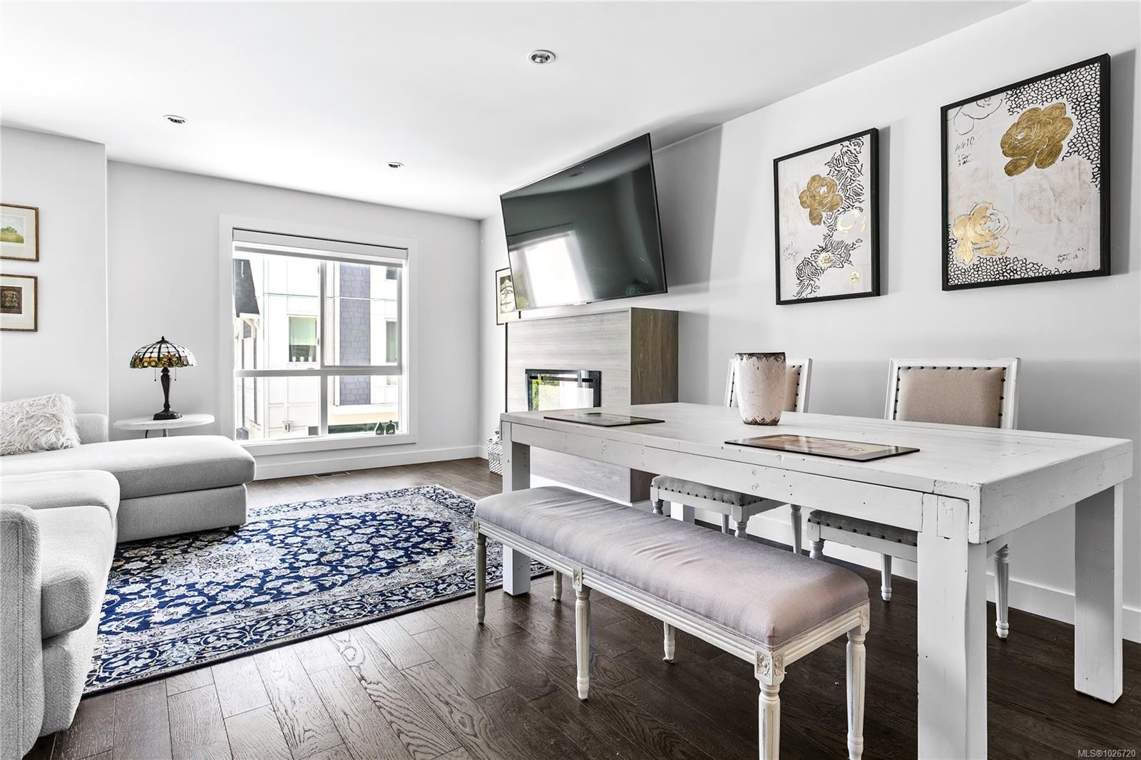 7-1032 Cloverdale Ave, Saanich, BC