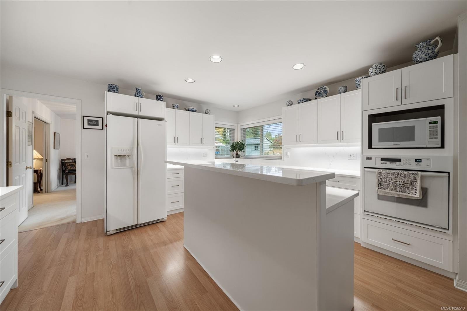 1741 Barrie Rd, Saanich, BC