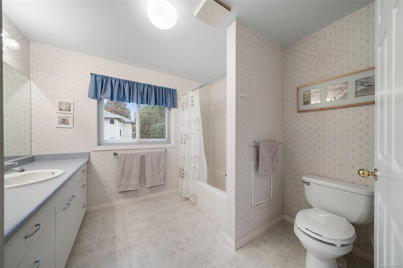 1741 Barrie Rd, Saanich, BC