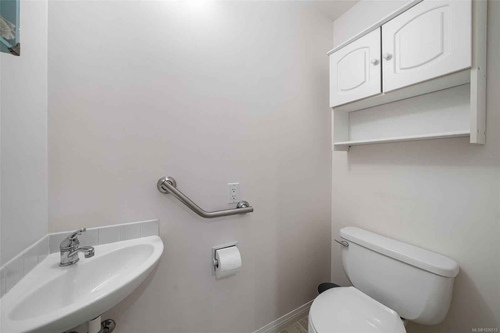 1741 Barrie Rd, Saanich, BC