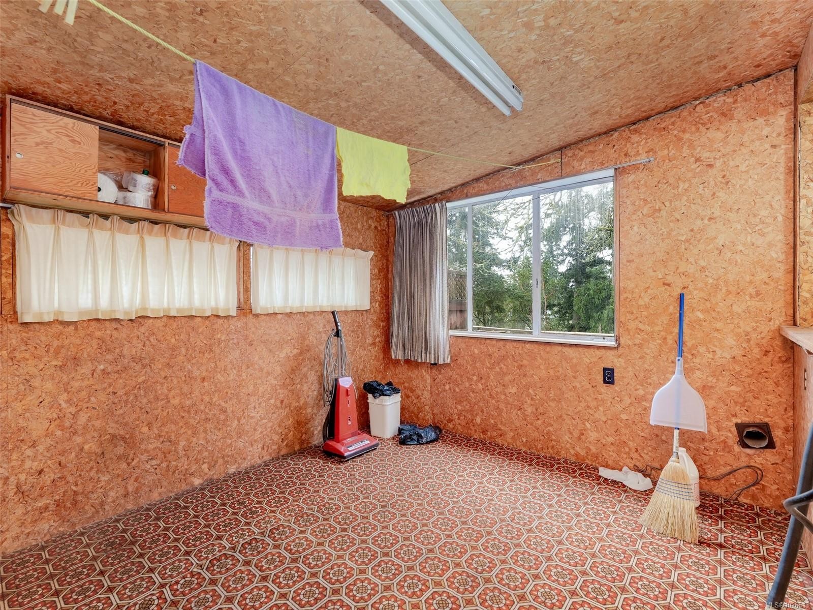 913 Gade Rd, Langford, BC