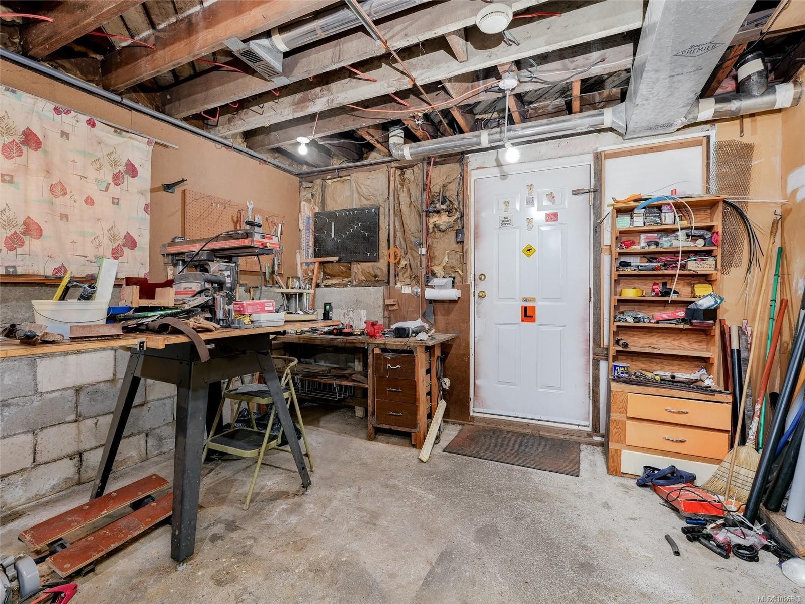 913 Gade Rd, Langford, BC