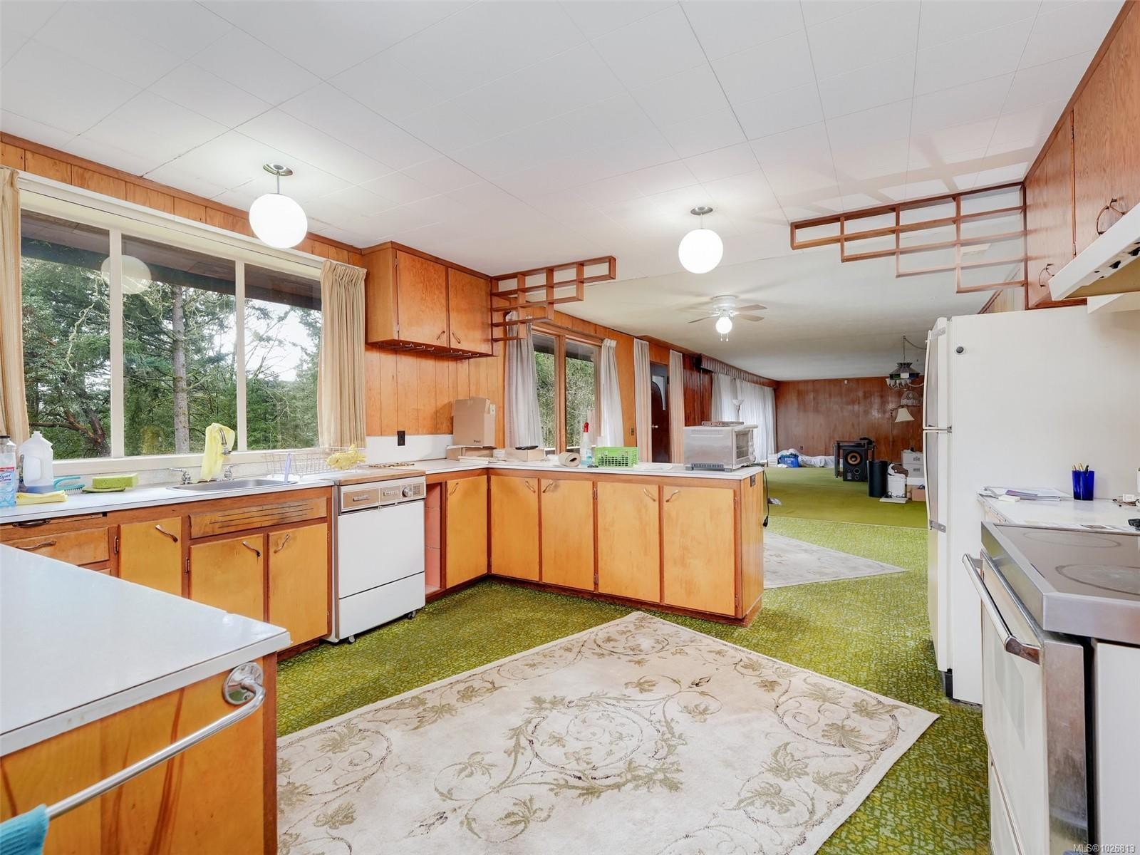 913 Gade Rd, Langford, BC