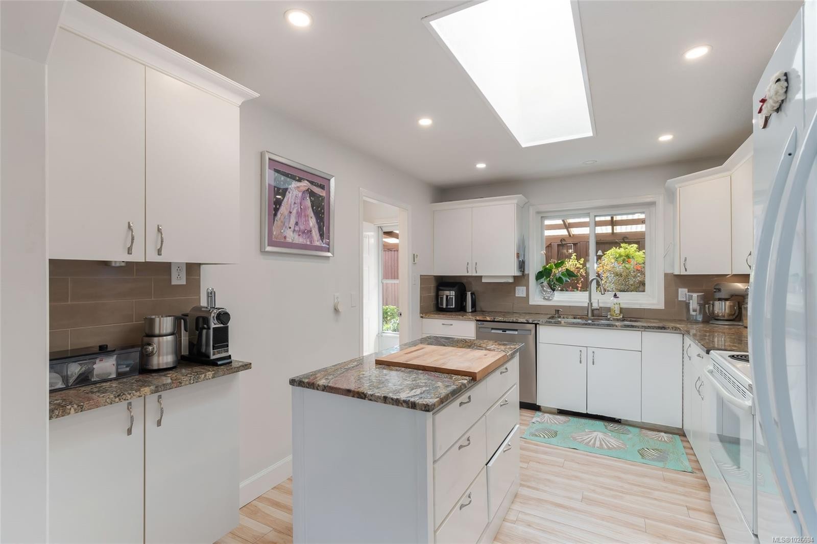 697 Woodburn St, Parksville, BC