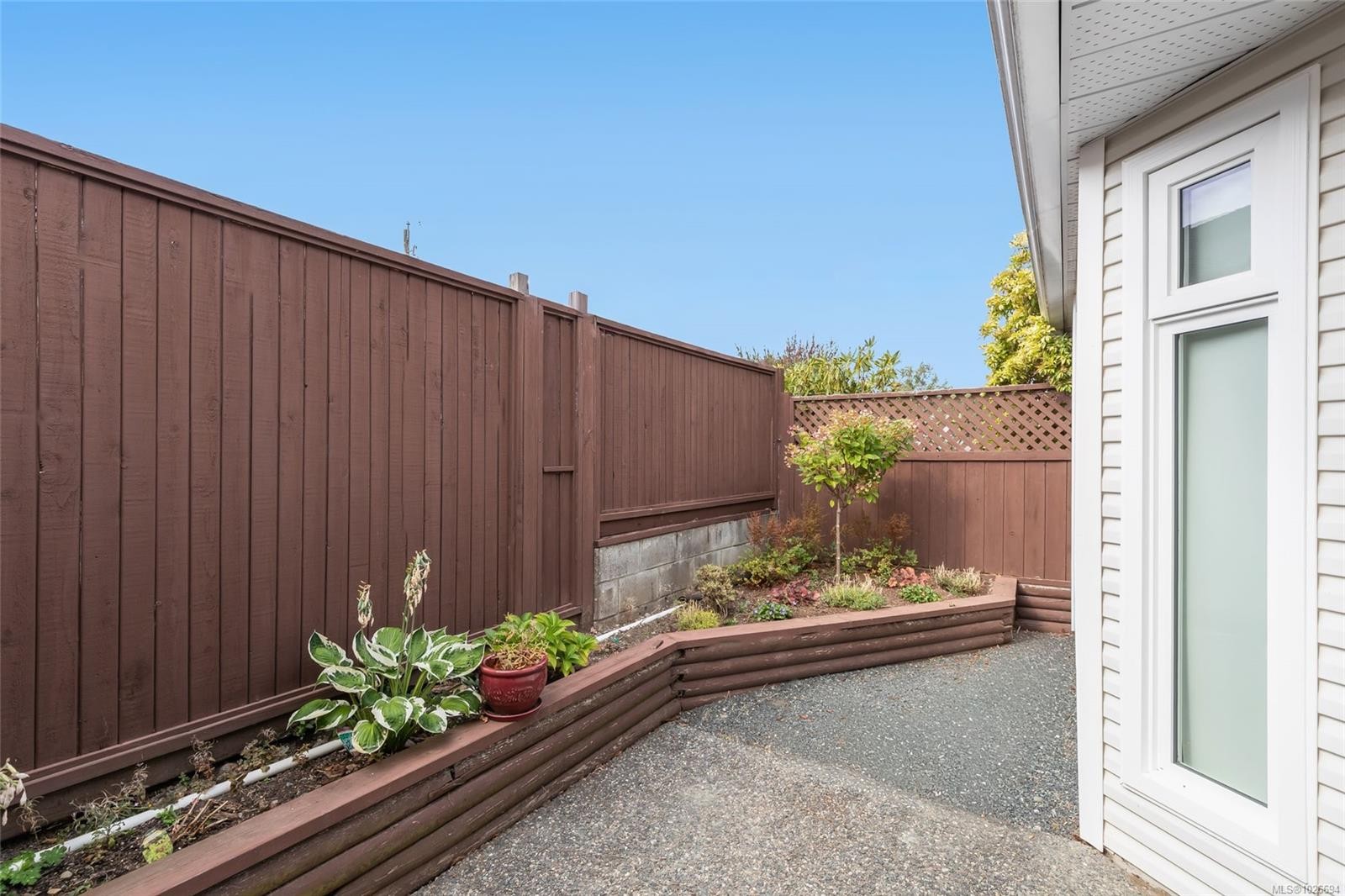 697 Woodburn St, Parksville, BC