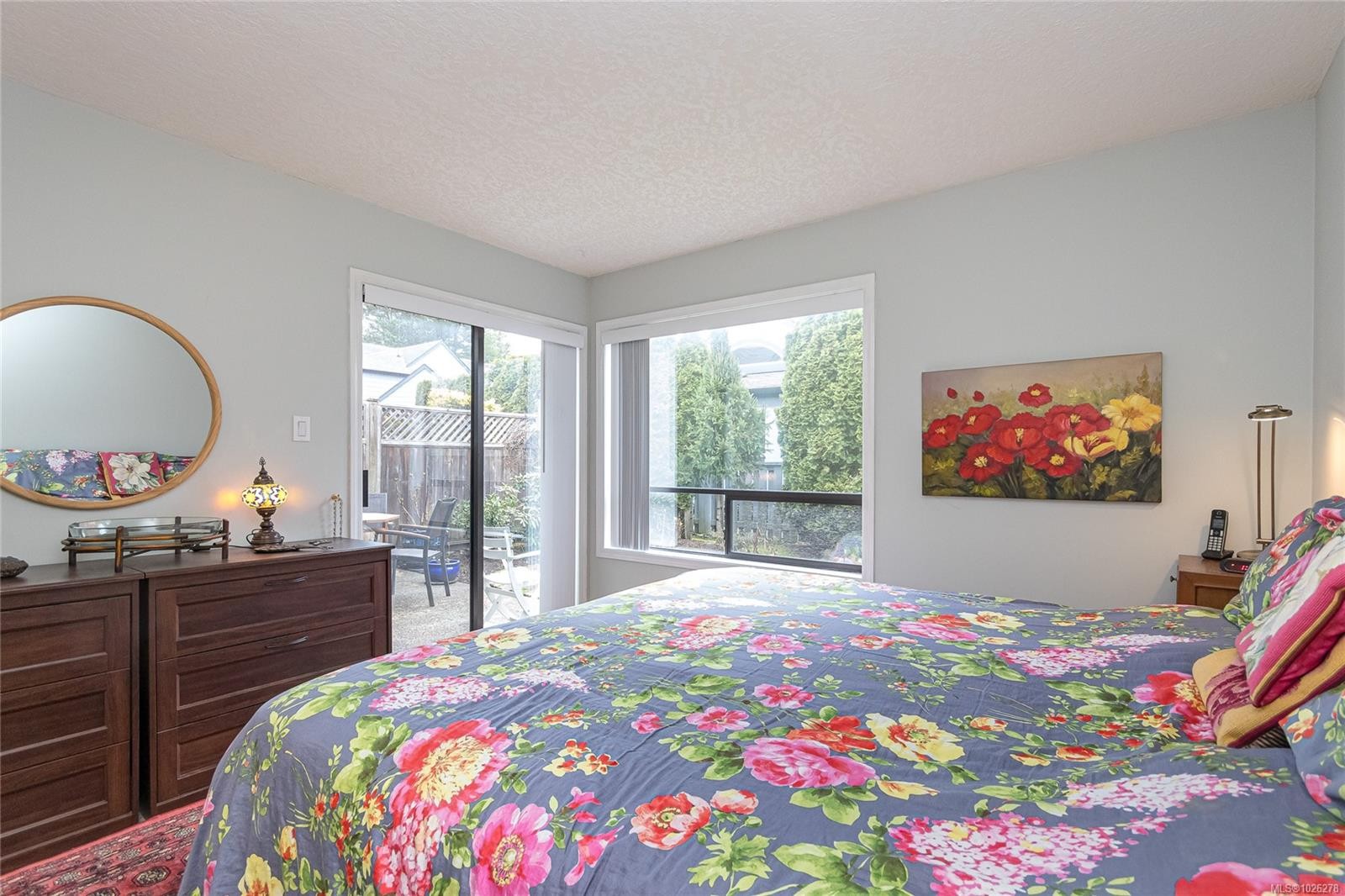 2-10025 Fifth St, Sidney, BC