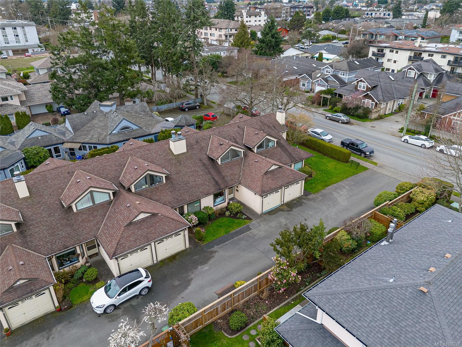 2-10025 Fifth St, Sidney, BC