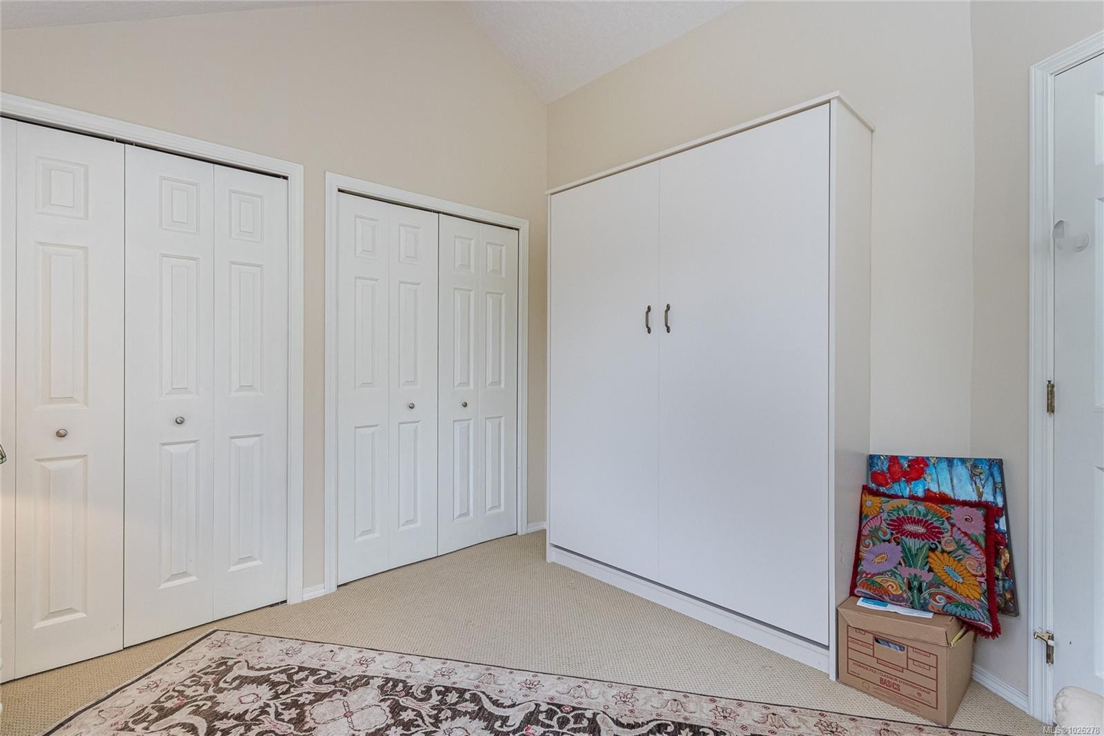 2-10025 Fifth St, Sidney, BC