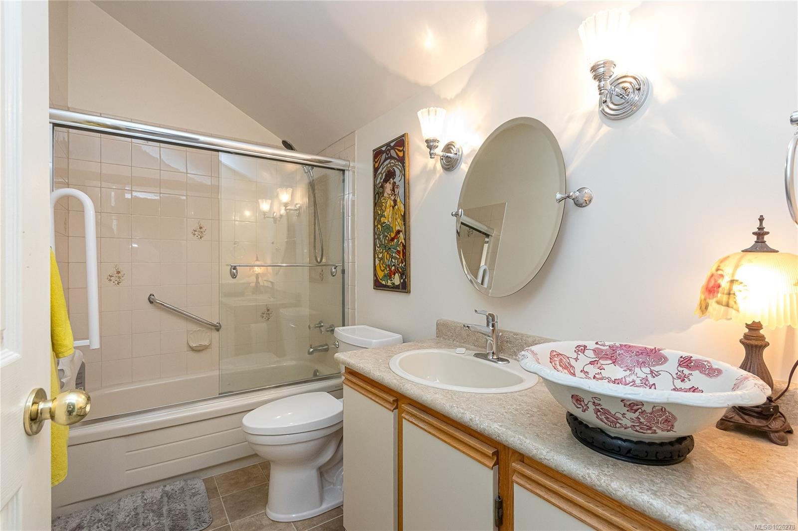 2-10025 Fifth St, Sidney, BC