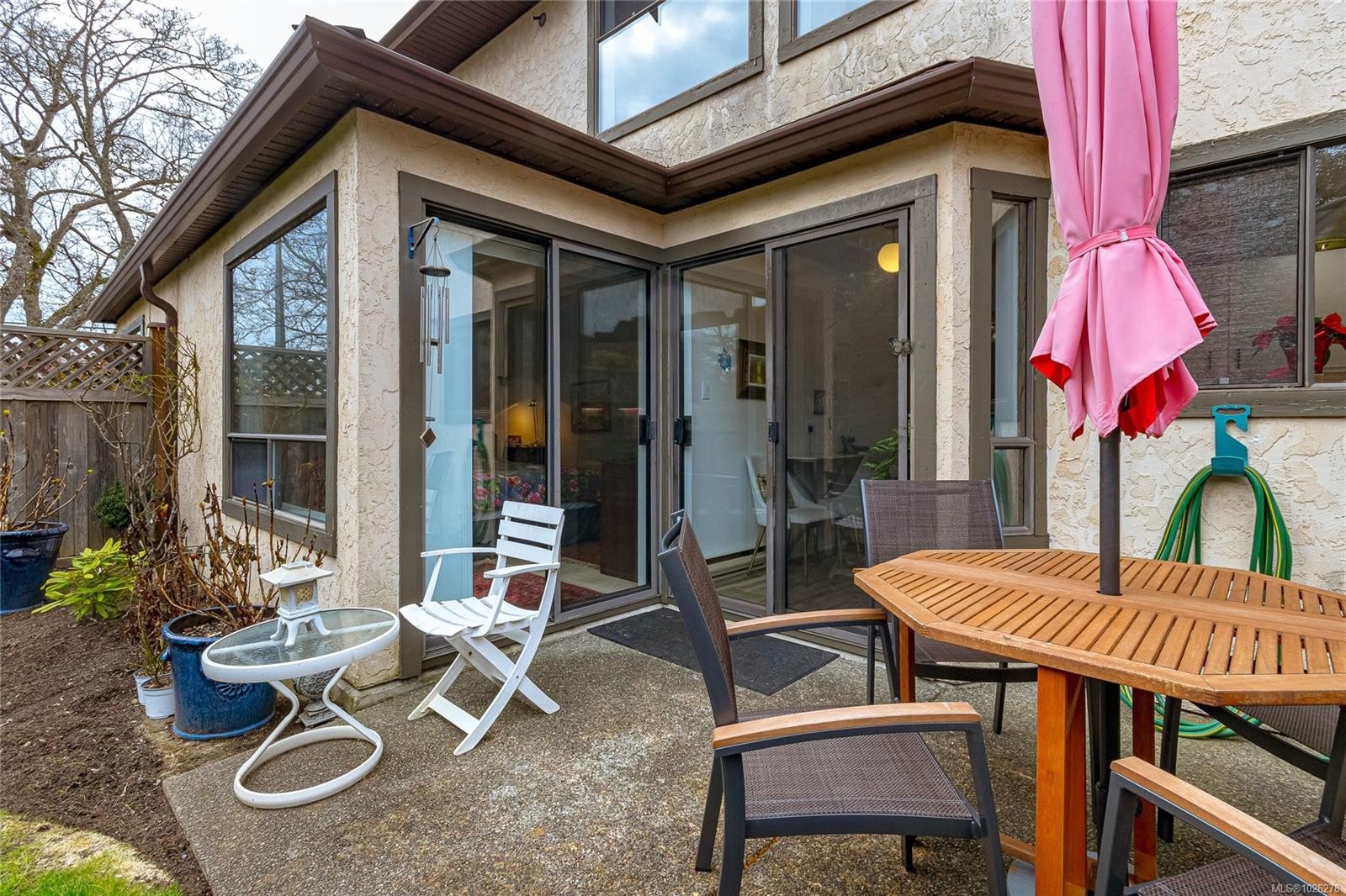 2-10025 Fifth St, Sidney, BC