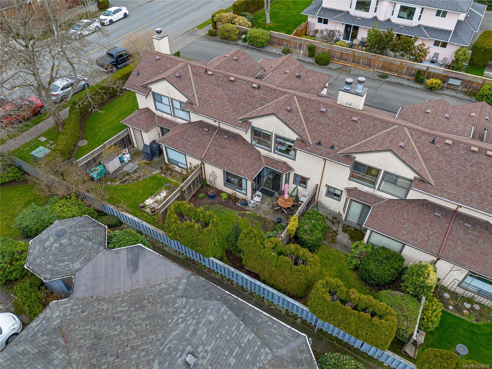 2-10025 Fifth St, Sidney, BC