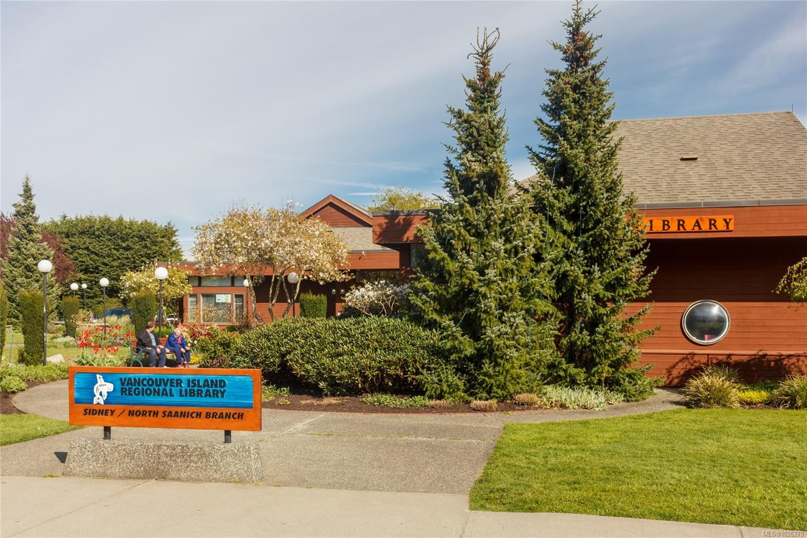 2-10025 Fifth St, Sidney, BC