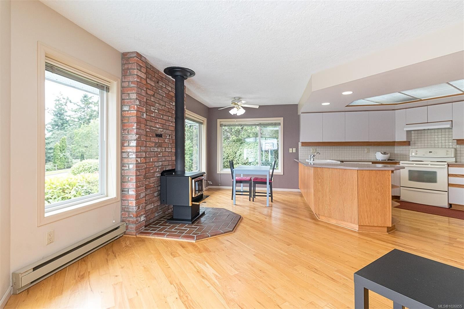 4569 Boulderwood Dr, Saanich, BC