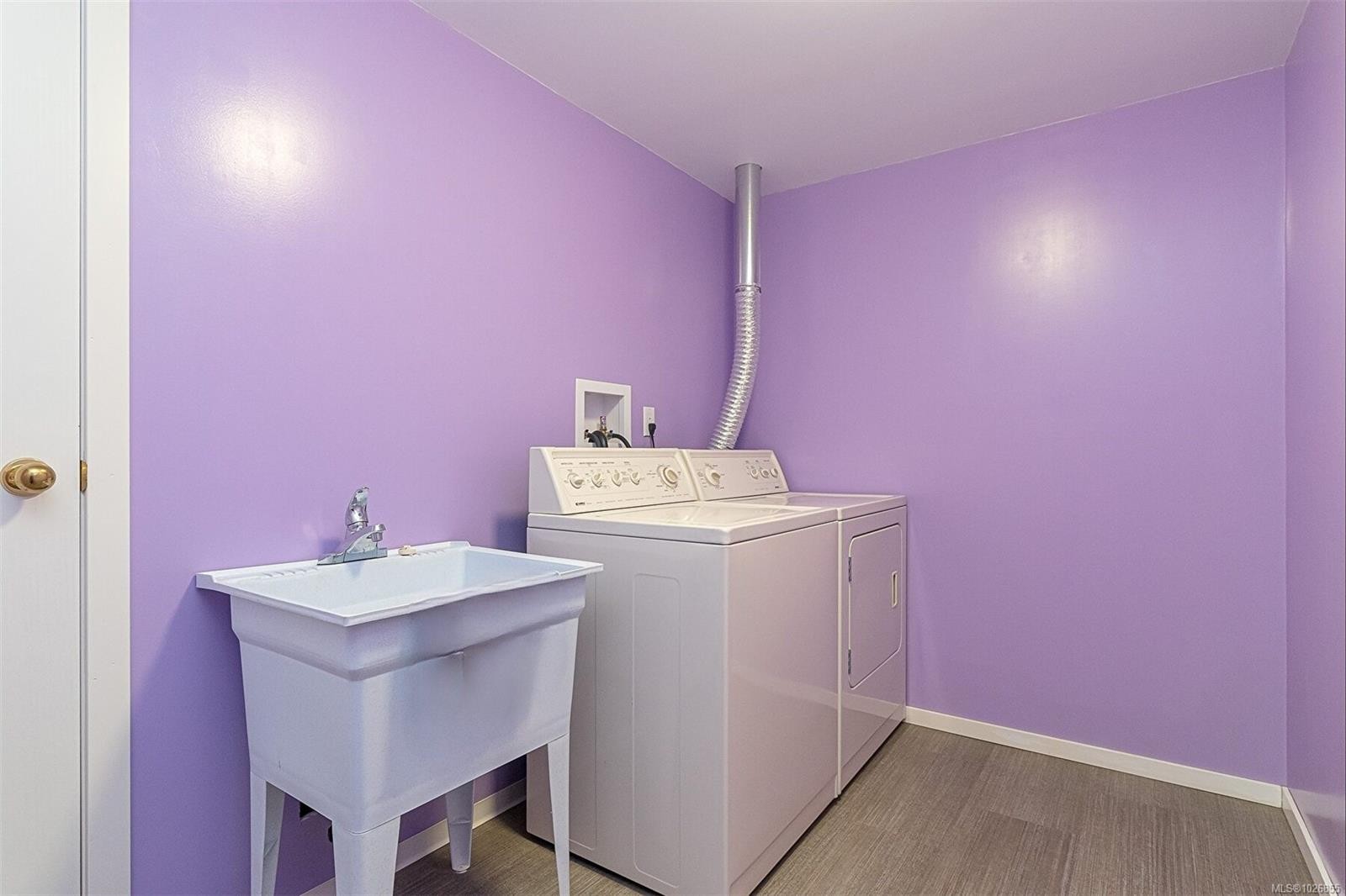 4569 Boulderwood Dr, Saanich, BC