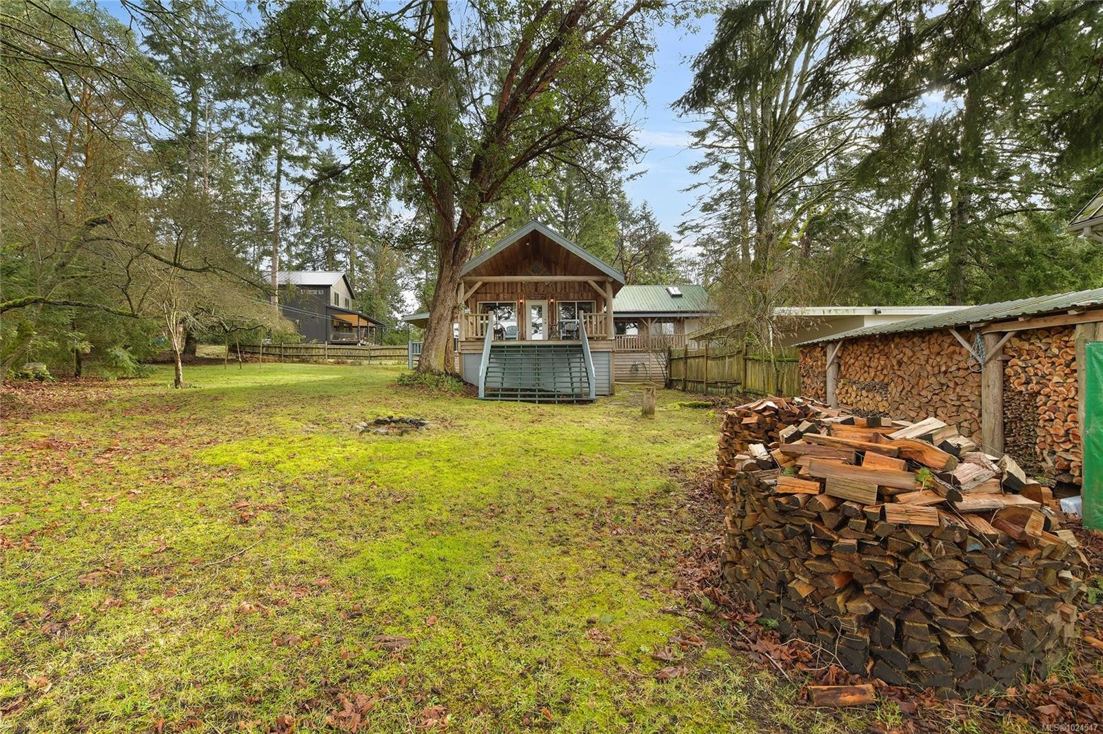 421 Sunset Pl, Mayne Island, BC