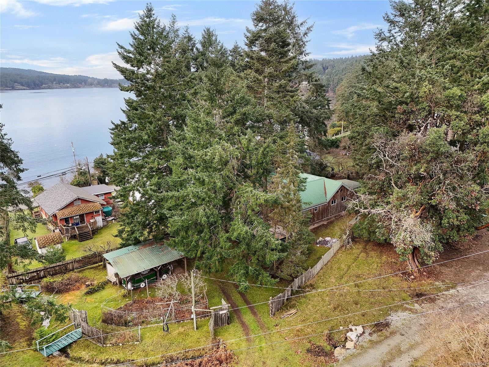 421 Sunset Pl, Mayne Island, BC