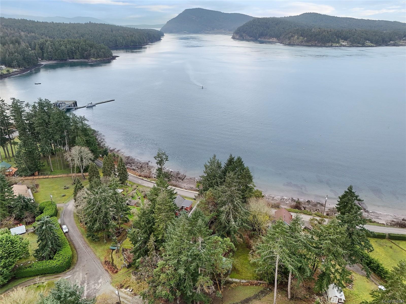 421 Sunset Pl, Mayne Island, BC