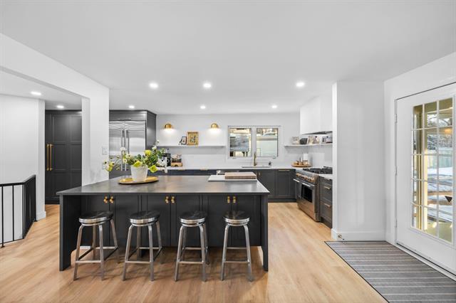 120 Mountbatten Ave, Winnipeg, MB