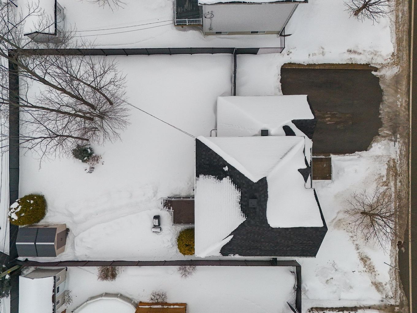 Cour - 20 Rue Joseph-Bepka, Blainville, QC -