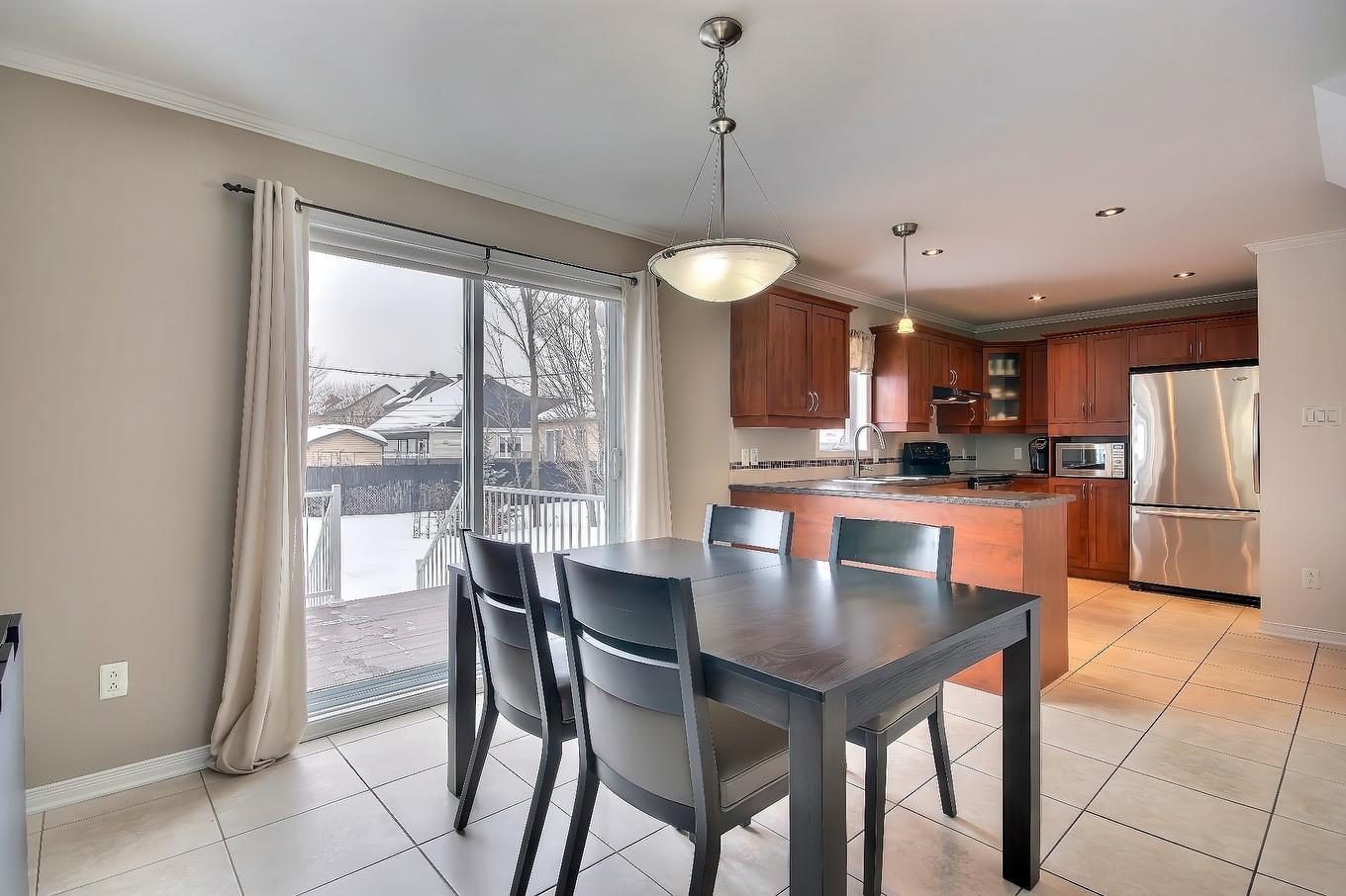 Salle à manger - 20 Rue Joseph-Bepka, Blainville, QC - Indoor