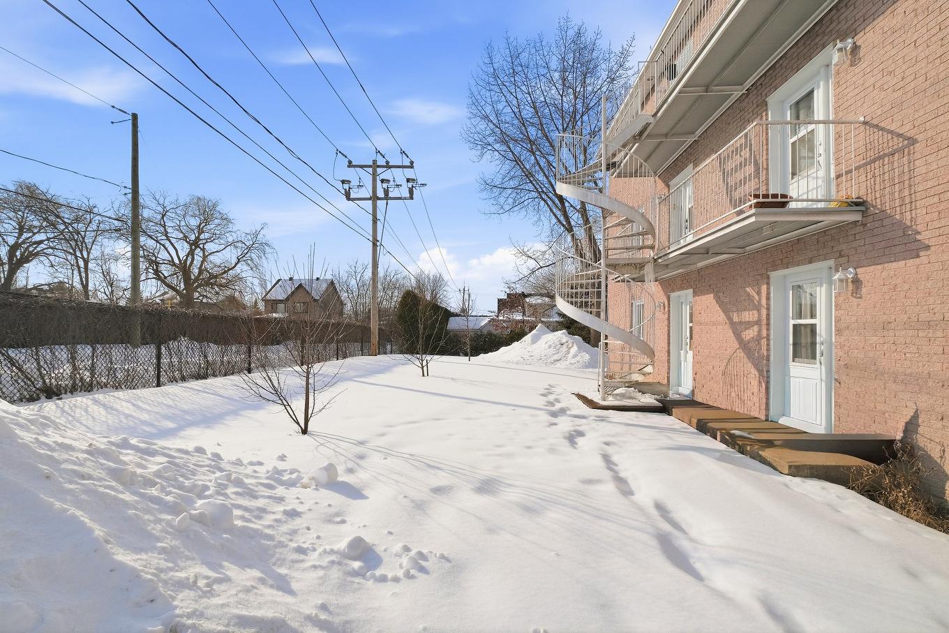 Backyard - 5-1381 Rue Zotique-Giard, Chambly, QC - Outdoor