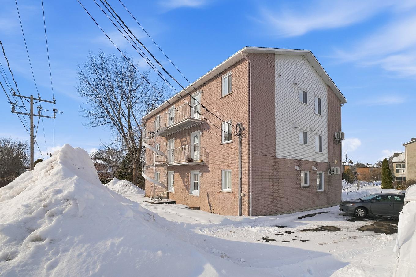 Back facade - 5-1381 Rue Zotique-Giard, Chambly, QC - Outdoor