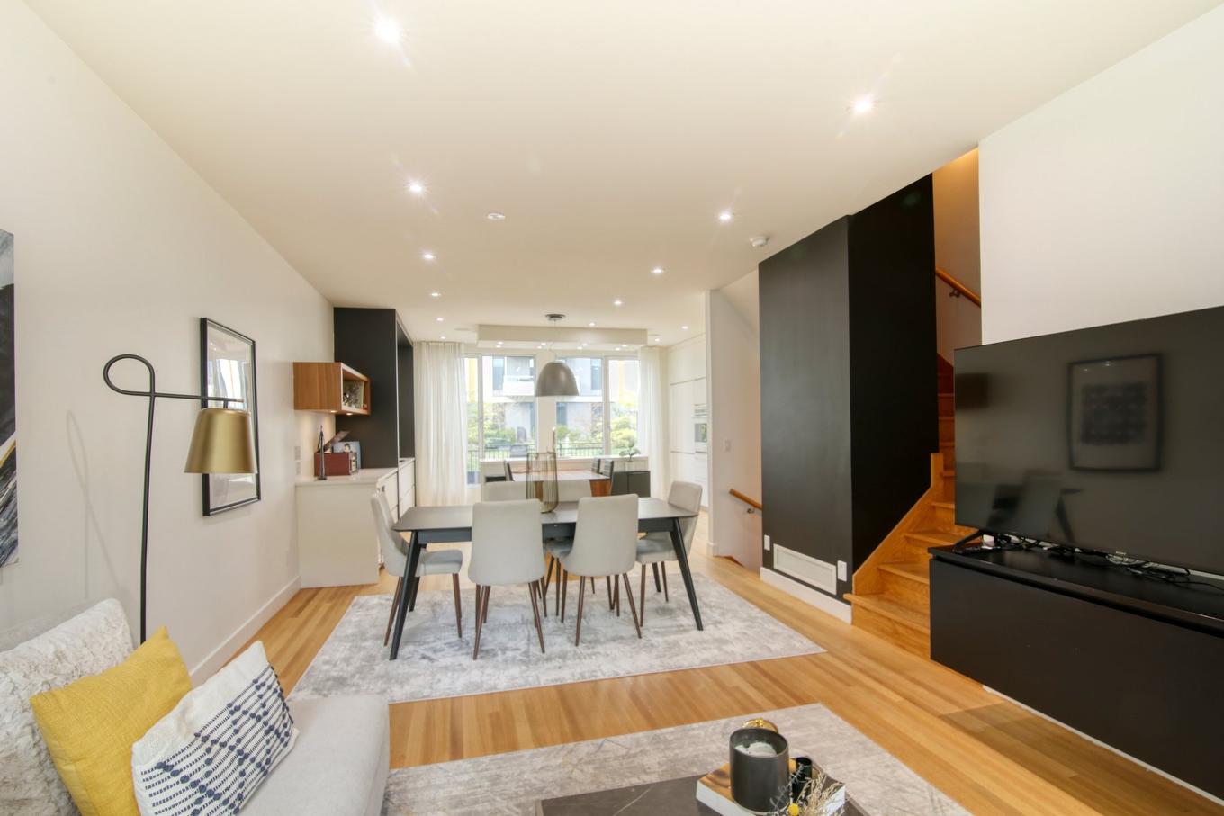 Salon - 168 Rue De La Rotonde, Montréal (Verdun/Île-Des-Soeurs), QC