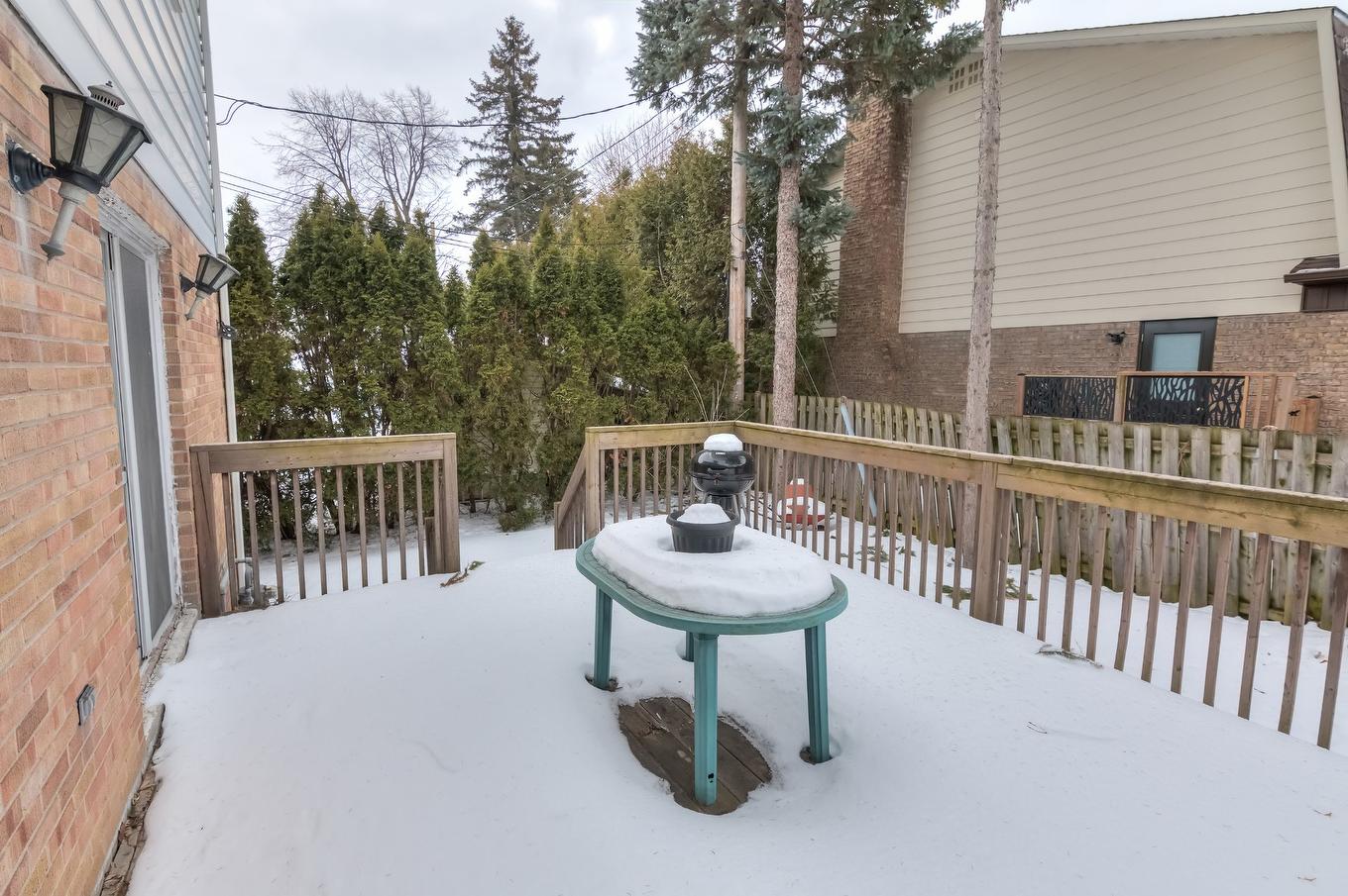 Cour - 50 Rue Westpark, Dollard-Des-Ormeaux, QC - Outdoor With Exterior